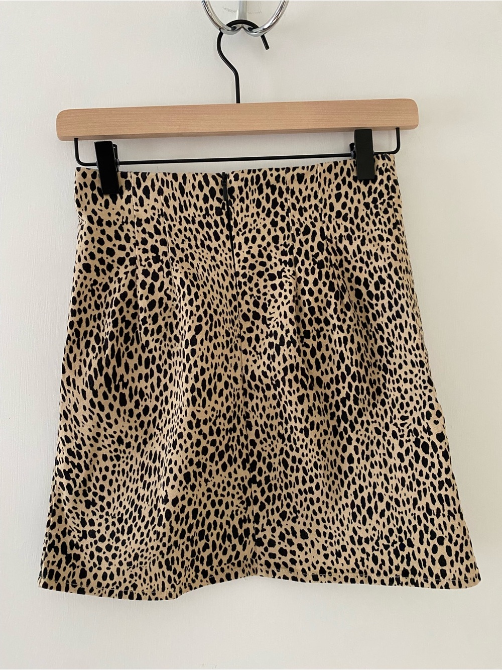 Brandy Melville Leopard Print Mini Skirt Mobwife Cheetah Size XS/Small - Picture 4 of 6